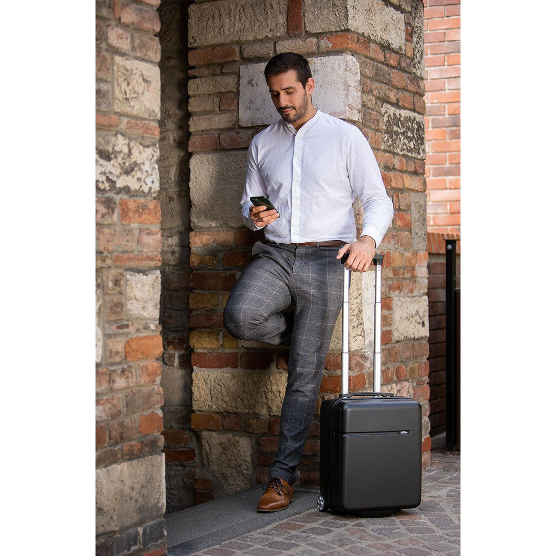 CabinOne EASYJET Kabínový kufor v čiernej farbe (45x36x20 cm) | BONTOUR-Vashome.sk