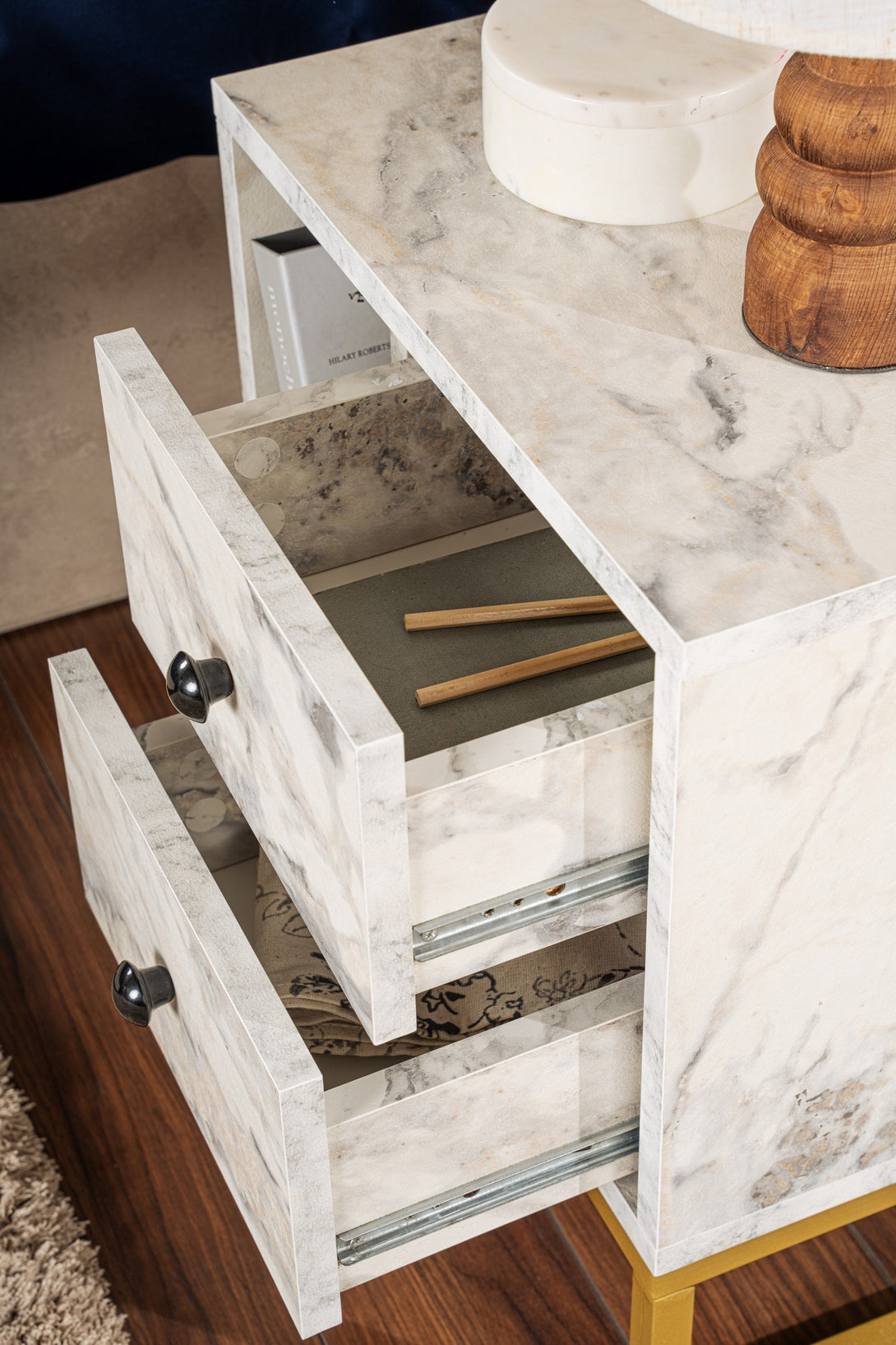 Nočný stôl Glimmer - Fressia Marble, Gold-Vashome.sk