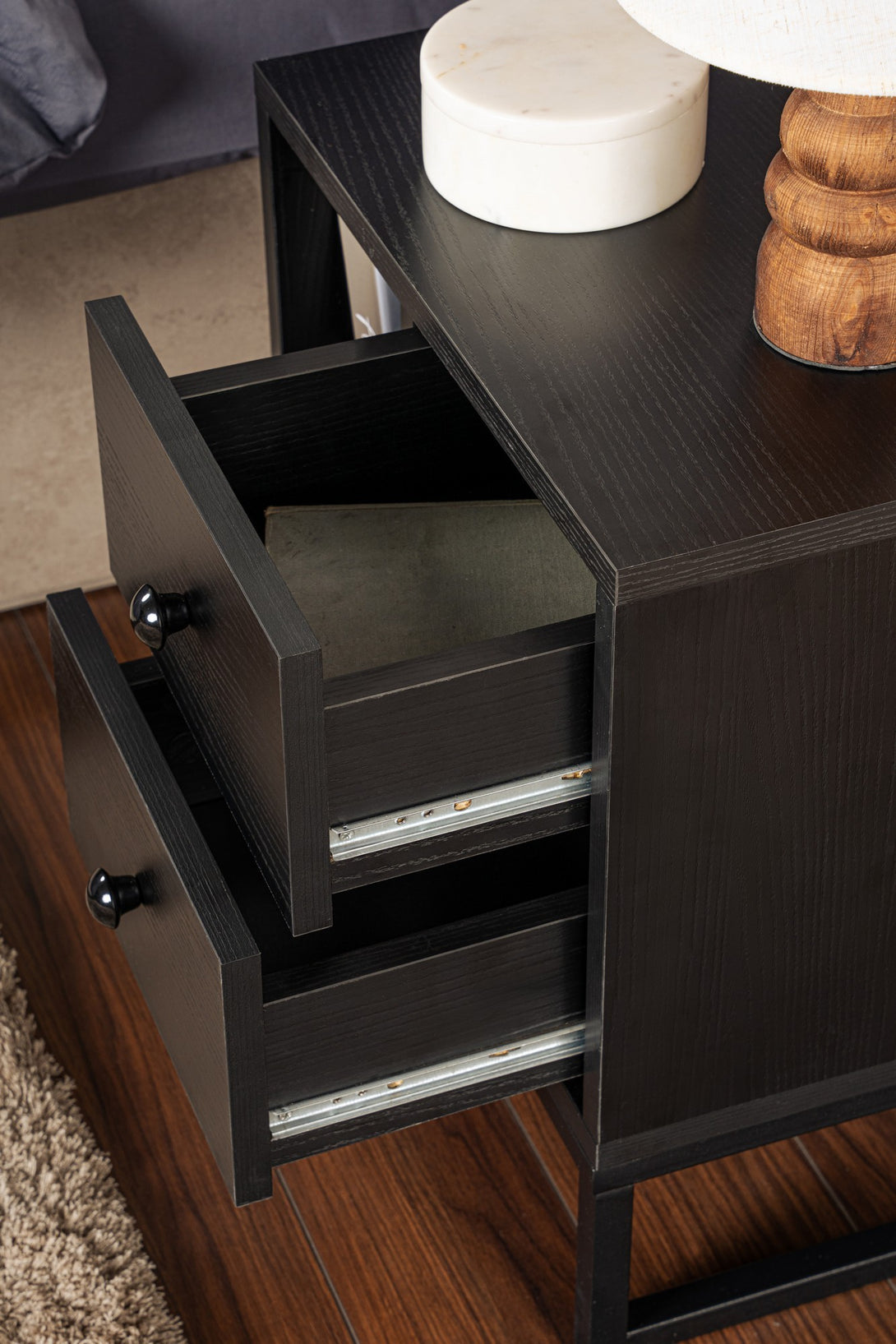 Nočný stôl Glimmer - Wood Black, Black-Vashome.sk
