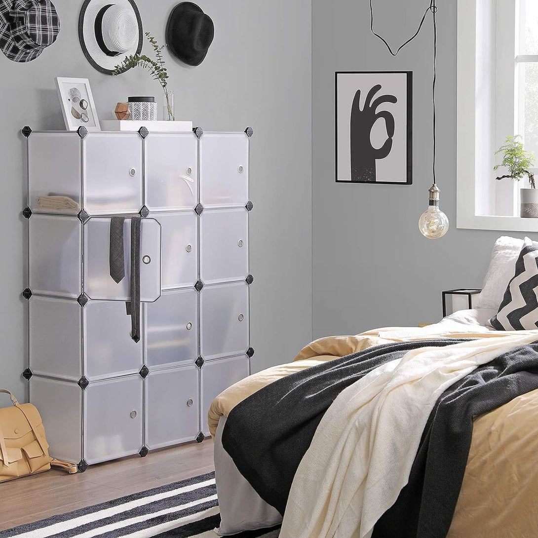 Plastový stojan na topánky 12-priehradkový, s dvierkami, skladací, biely | SONGMICS-Vashome.sk